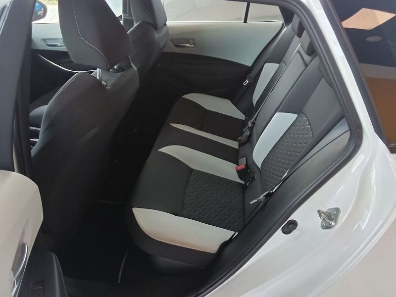 Toyota Corolla 1.8HEV 72KW 2023 - fotka 6 z 9