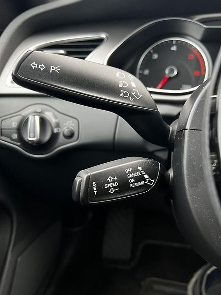 Audi A4 3.0TDI 180kW Quattro S-LINE  - fotka 12 z 27