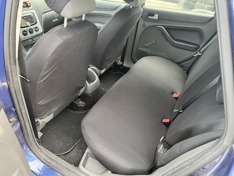 Ford Focus 1,6TDCI 74KW,KLIMA,2xPNEU - fotka 13 z 39