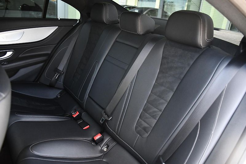 Mercedes-Benz CLS 350D AMG 4MATIC - fotka 20 z 43