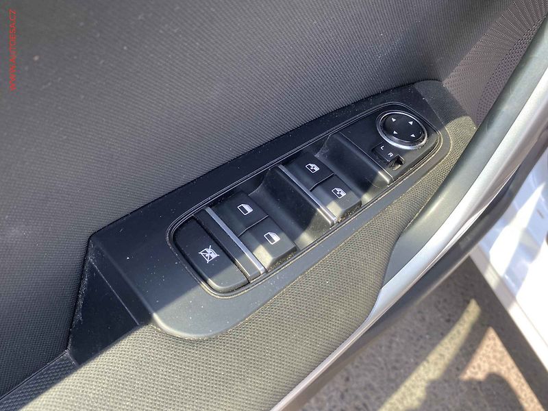 Kia Ceed (2022) 1.5 T-GDi SW, 1.maj,ČR, Spin - fotka 13 z 18