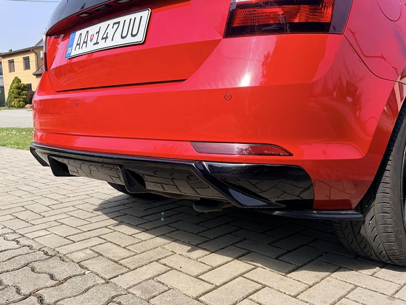 Škoda Rapid 1.6TDI DSG MONTE CARLO - fotka 6 z 35