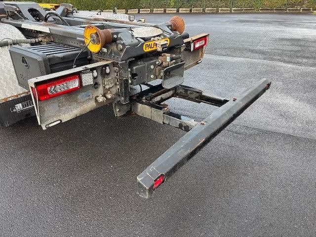 Volvo FM 430 6x2 nosič kontejner ruka - fotka 11 z 30