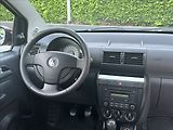 Volkswagen Fox 1,2 HTP 54PS  Refresh - náhled 21