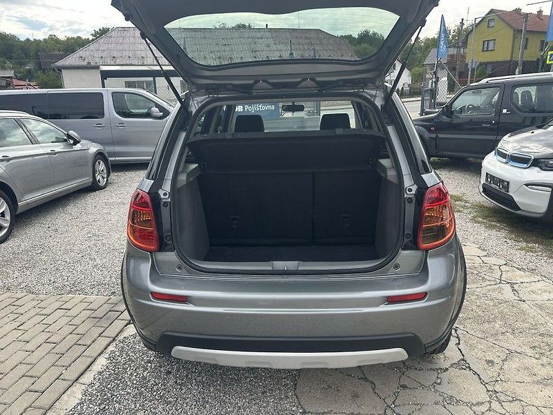 Suzuki SX4 Style 1.6i 88kW  serviska - fotka 5 z 24