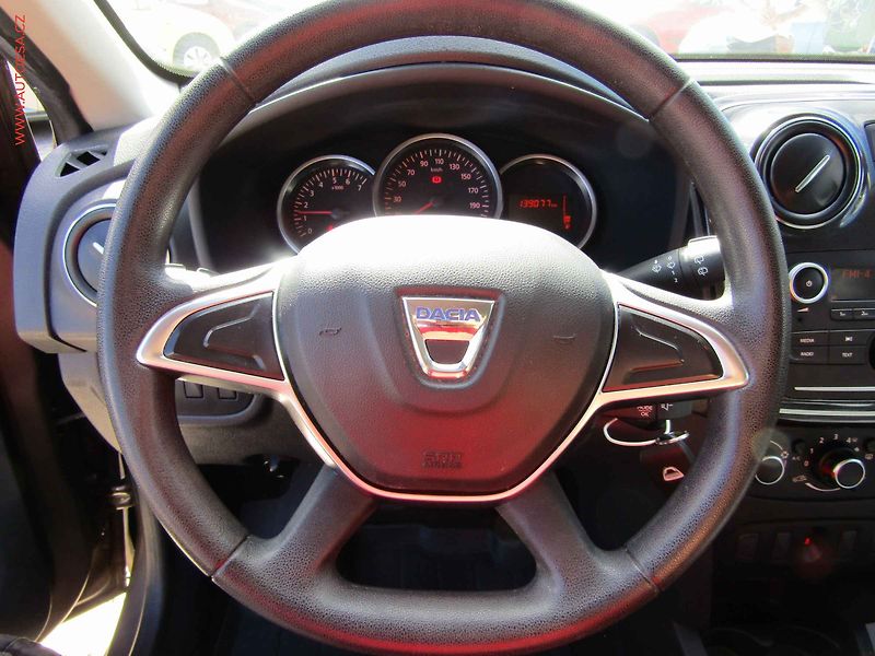 Dacia Sandero (2020) 1.0TCe, 1.maj,ČR, Klima - fotka 15 z 17