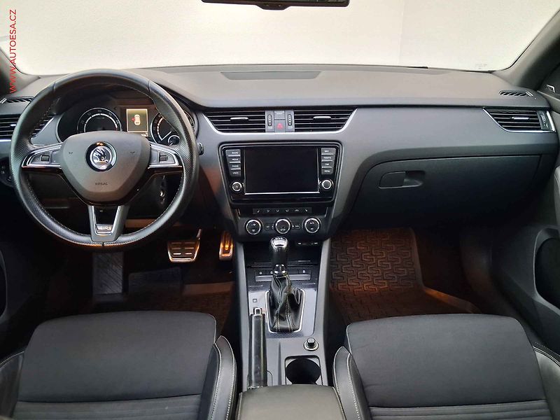Škoda Octavia (2013) 2.0TSi, RS, DSG, bixen, navi - fotka 8 z 18