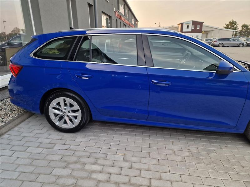 Škoda Octavia 2.0TDI Style Combi,ČR,1.Maj. - fotka 42 z 50