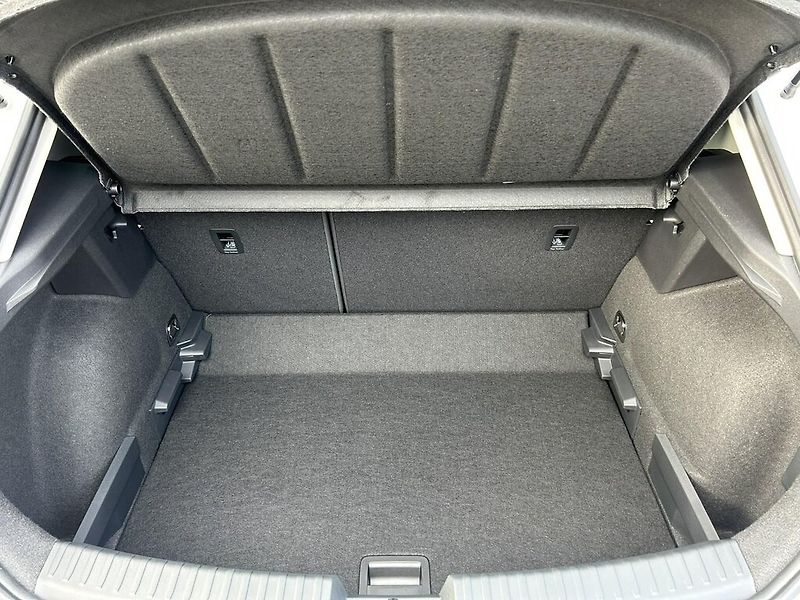 Seat Leon (2026) 1.5TSI 85kW - fotka 7 z 14