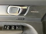 Volvo XC40 B3 FWD Plus Dark AT7 - náhled 18