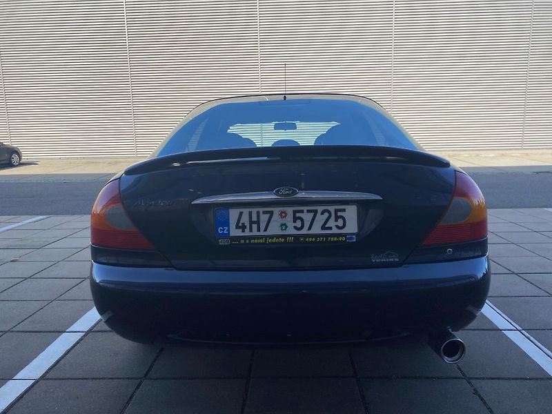 Ford Mondeo (1998) - fotka 10 z 40