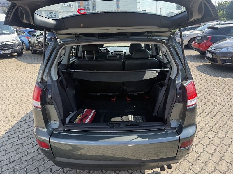 Citroën C-Crosser 2,2 HDI - fotka 6 z 13