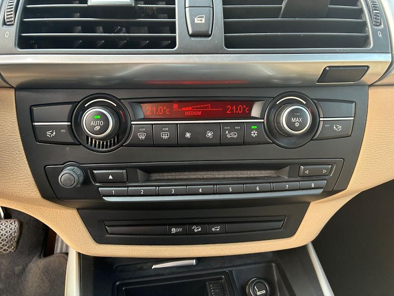 BMW X5 (2011) 40D, 3.0D, 225KW, XDRIVE - fotka 14 z 22