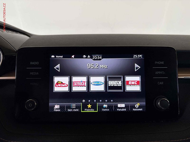 Škoda Fabia (2022) 1.0 TSi, Style, DSG, LED - fotka 11 z 16