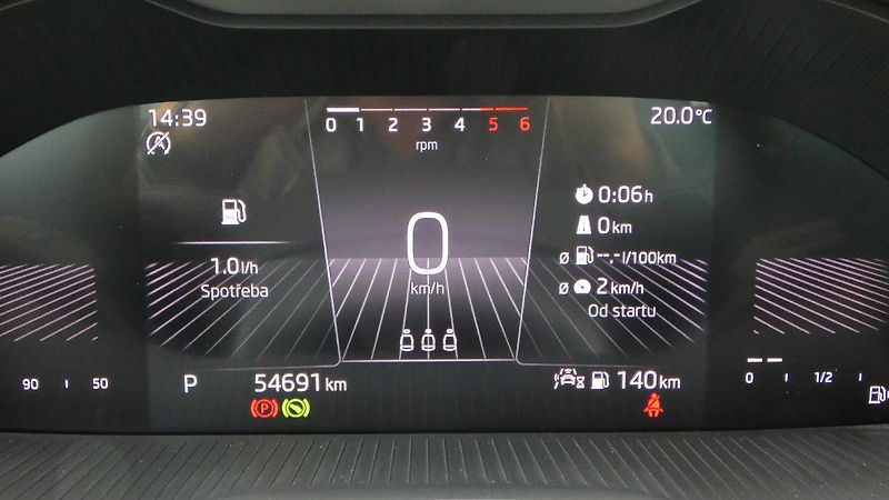 Škoda Karoq 2.0 TDI 110 kW Fresh 4x4 DSG - fotka 13 z 25