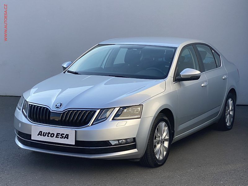 Škoda Octavia (2017) 2.0 TDi, 2.maj,ČR, Style - fotka 3 z 18