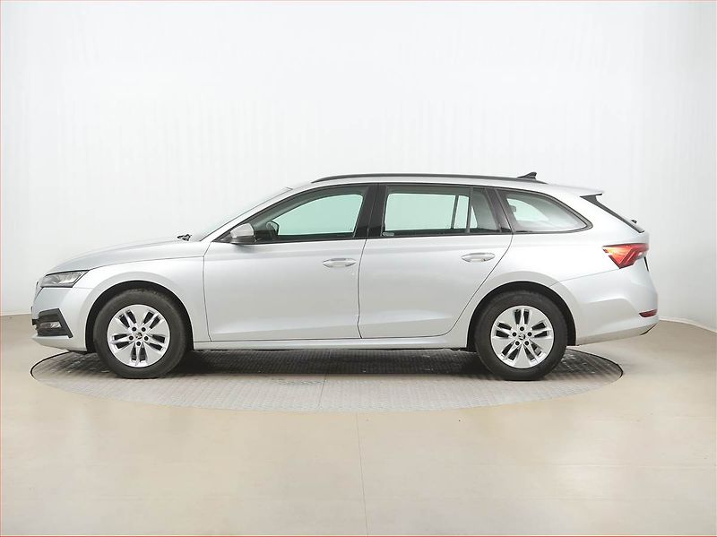 Škoda Octavia (2022) Ambition 2.0 TDI, ČR,1.maj - fotka 3 z 15