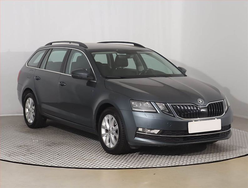 Škoda Octavia (2019) 1.6 TDI, Navi, Tempomat - fotografie inzerátu