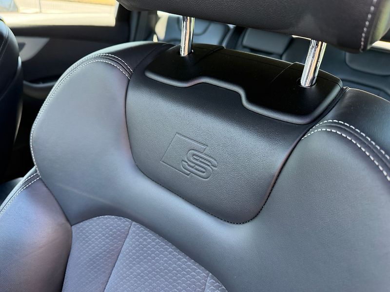 Audi Q7 S-line  210kW Tažné - fotka 6 z 26
