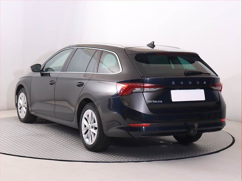 Škoda Octavia (2023) Style 2.0 TDI, Automat - fotka 4 z 24