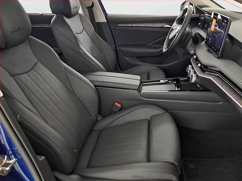 Škoda Superb (2025) 2.0 TDI - fotka 9 z 21