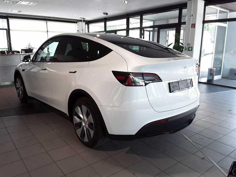 Tesla Model Y LONG RANGE DUAL MOTOR TZ 92,4% - fotka 2 z 7