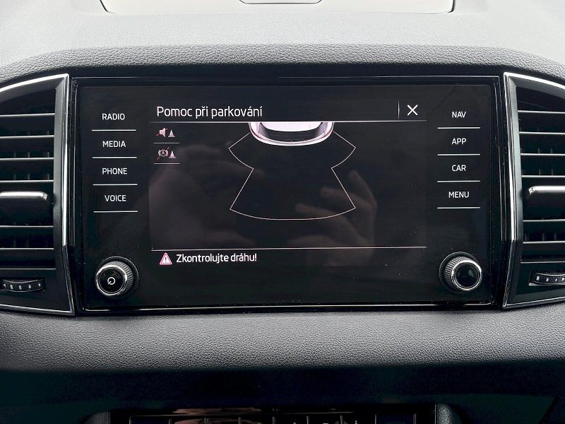 Škoda Karoq (2022) 1.5 TSI / 110 kW / AMBITION - fotka 7 z 30