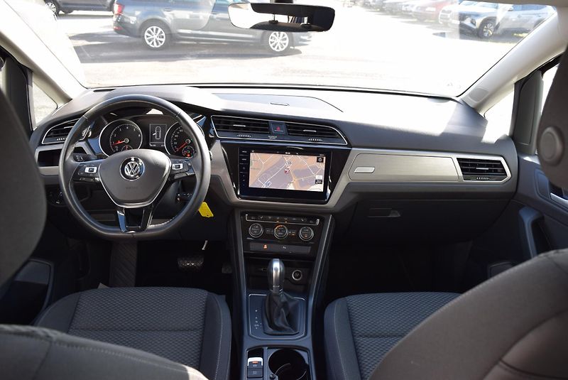 Volkswagen Touran (2018) 1.4TSI 110kw CLBMT 7MÍST LED  - fotka 20 z 48