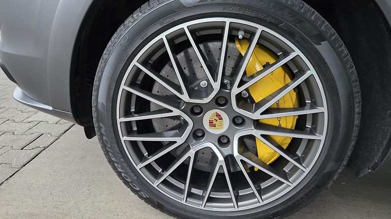 Porsche Cayenne (2019) Porsche Cayenne Turbo V8 - fotka 6 z 20