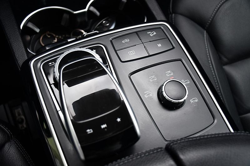 Mercedes-Benz GLE 350D 4MATIC VZDUCH ČR - fotka 26 z 42