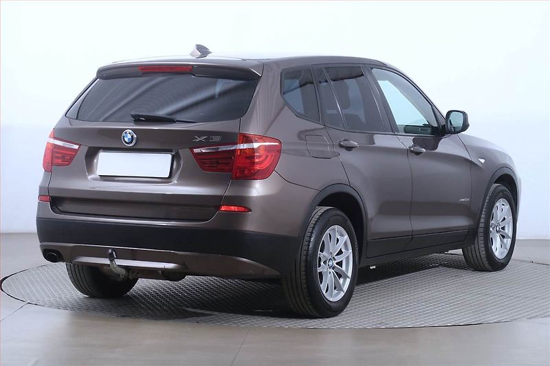 BMW X3 (2011) xDrive20d, 4X4, Automat, Navi - fotka 5 z 21