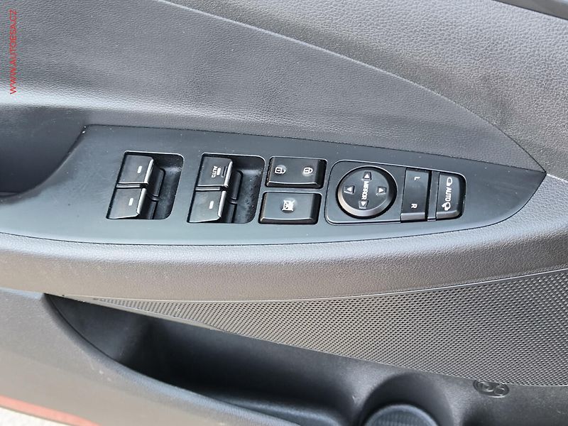 Hyundai Tucson (2017) 1.6T-GDi AWD, Premium, AT - fotka 17 z 17