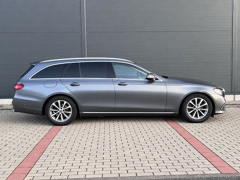 Mercedes-Benz Třídy E 220d Business-P.KAMERA-TAŽNÉ.Z - fotka 8 z 49