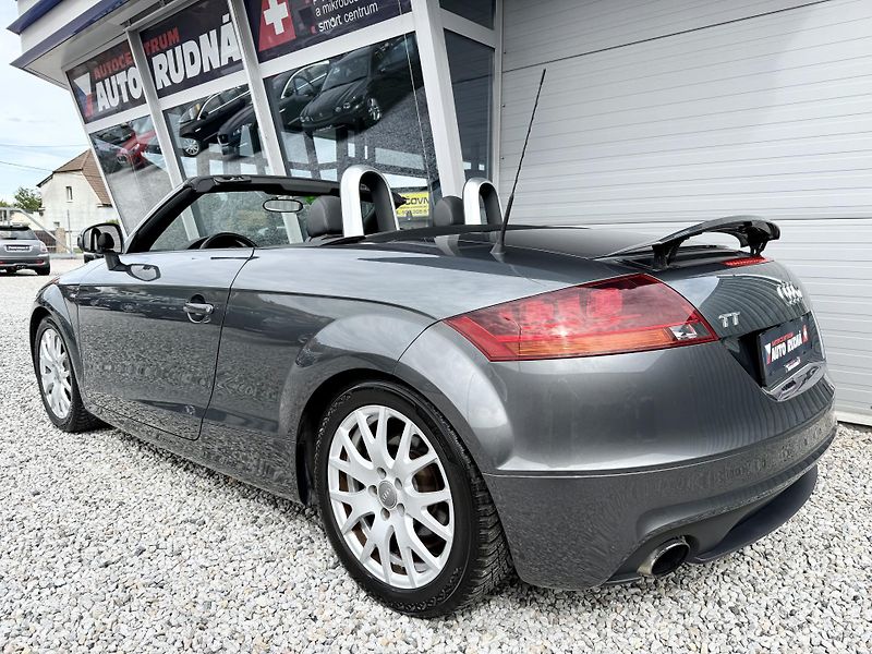 Audi TT 2,0 TFSI Quattro REZERVACE - fotka 16 z 40