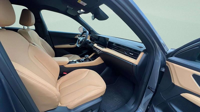 MG HS EXCLUSIVE 1.5T AT7 (125kW/170k - fotka 20 z 30