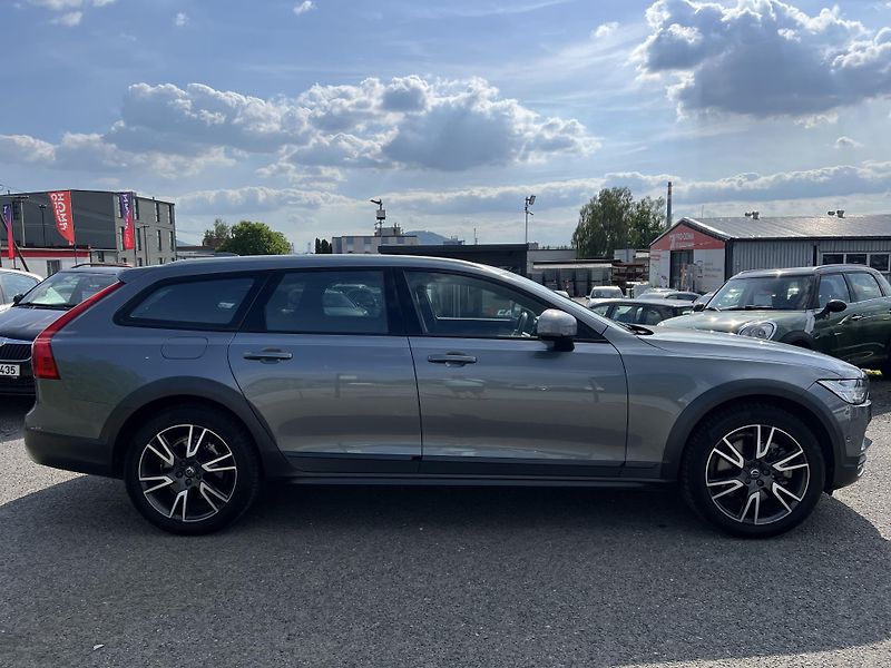 Volvo V90 T6 235kw AWD CROSS COUNTRY - fotka 8 z 52