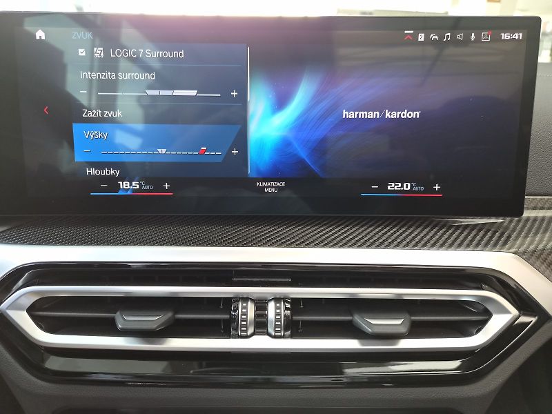 BMW M4 Competiton M xDrive - fotka 27 z 32