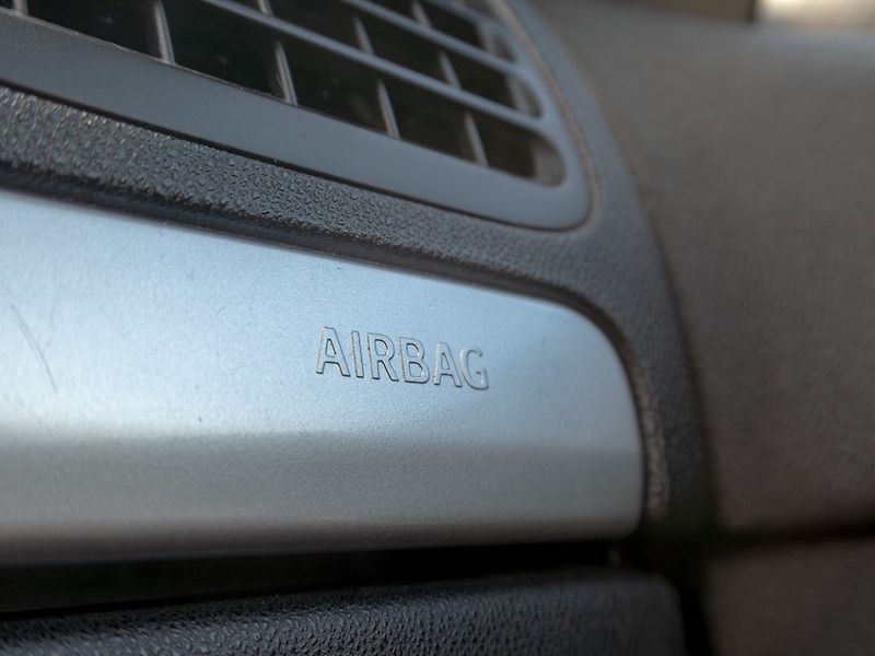 Saab 9-3 (2008) 1.9D 110KW – PĚKNÝ - fotka 27 z 44
