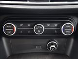 Alfa Romeo Stelvio 2,0 TBi 280k Q4 Kůže Led - náhled 25