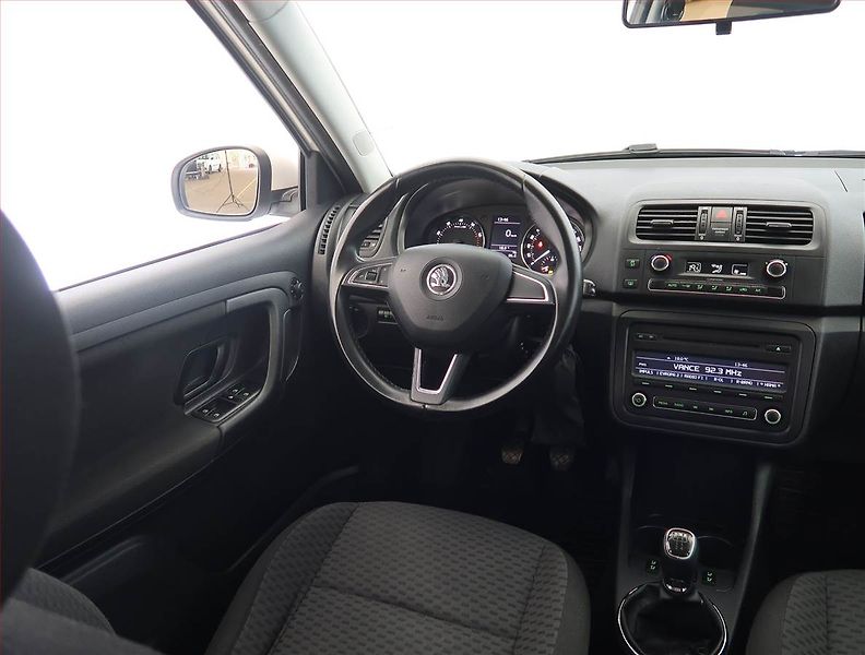 Škoda Fabia (2014) Elegance 1.4 16V, Serv.kniha - fotka 7 z 19