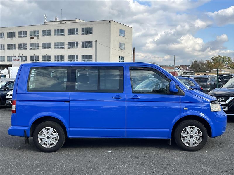 Volkswagen Caravelle 2,5 TDI - fotka 4 z 29