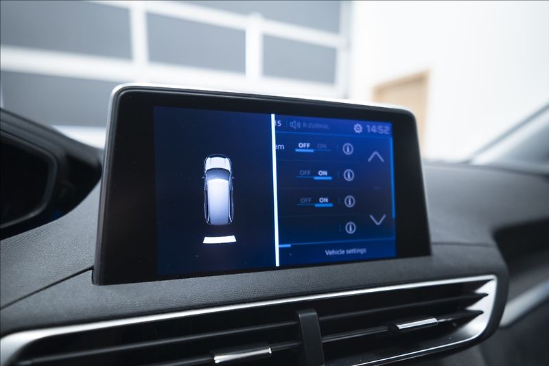 Peugeot 5008 1,2 PT KAMERA VÝHŘEV 7 MÍST ČR - fotka 34 z 36
