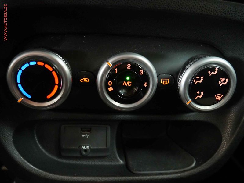 Fiat 500L (2014) 1.4 T-Jet, 1.maj, AC, park - fotka 14 z 19