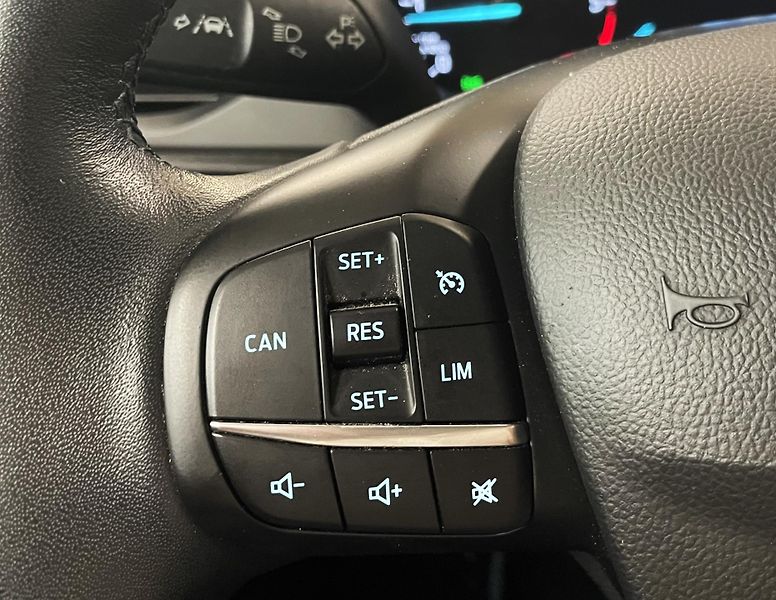 Ford Focus Titanium 1,5Ecoblue REZERVACE - fotka 15 z 29