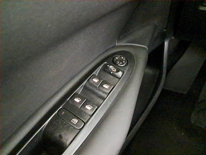Citroën C4 (2014) 1.6 HDi, po STK, za super cenu - fotka 16 z 17
