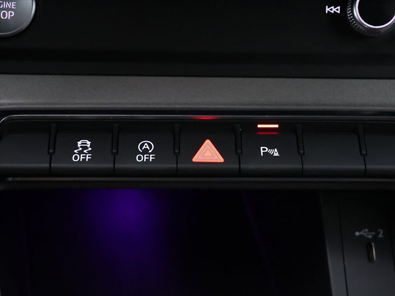 Audi Q3 2,0 TDI Advanced Virtual CZ DP - fotka 26 z 34