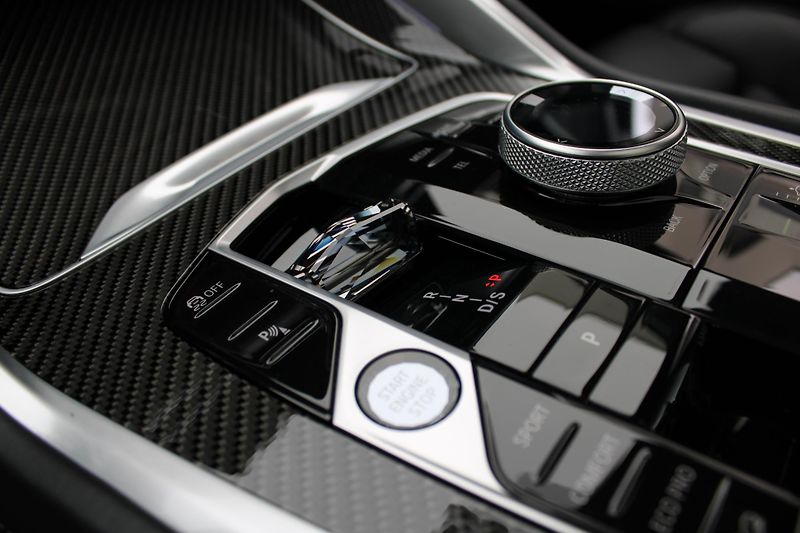 BMW X6 40d*M-sport*Karbon*Vzduch*B&W* - fotka 24 z 50