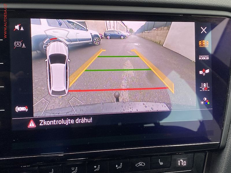 Škoda Octavia (2019) 1.6 TDi, Style, DSG, navi - fotka 18 z 18