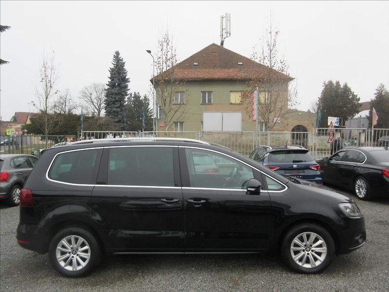 Seat Alhambra 2,0 TDI DSG 7Míst Xenon Style - fotka 4 z 20
