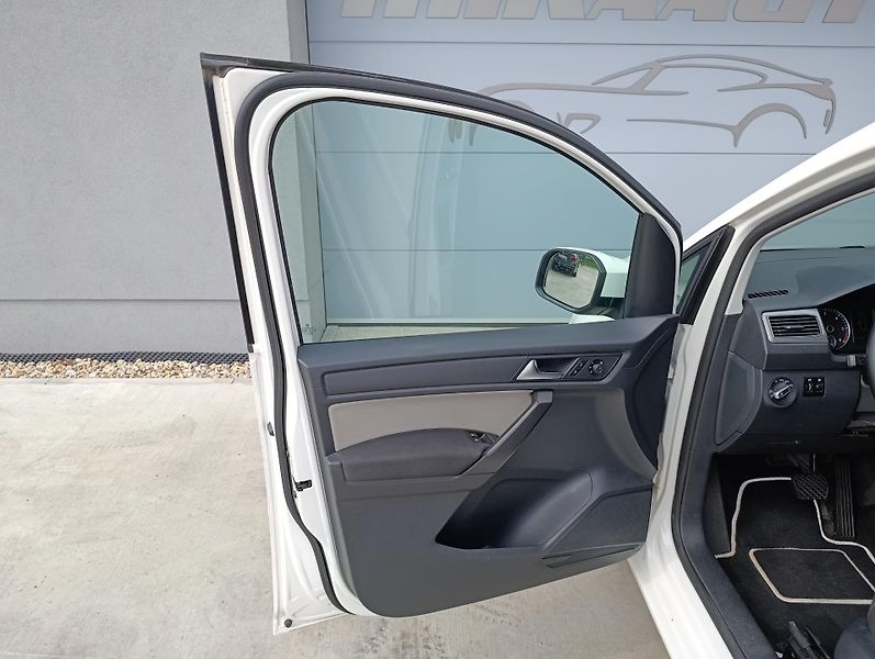 Volkswagen Caddy MAXI 2.0TDI 110kW DSG  - fotka 27 z 29